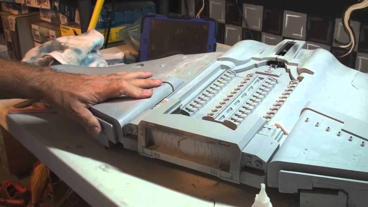 Building a Tau Manta from Forge World #9