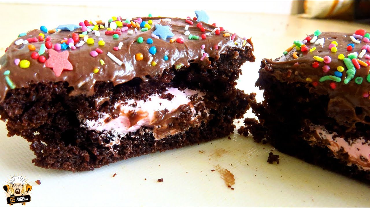 MARSHMALLOW FILLED CHOCOLATE CUPCAKES