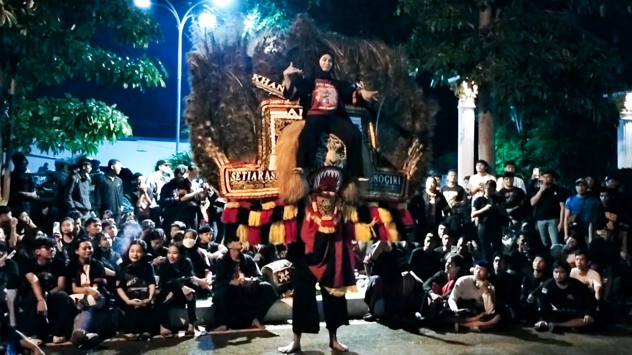 TARI REOG PALING SEREM JATHILAN NAIK KEATAS DADAK MERAK