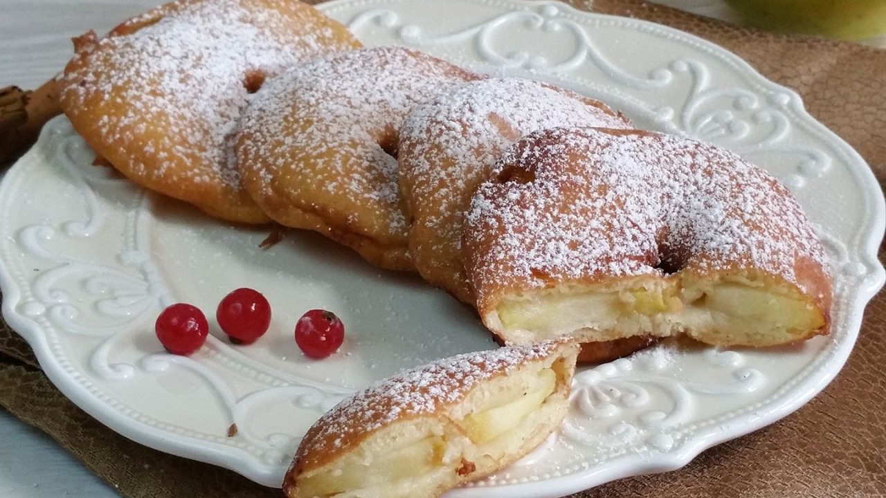 Frittelle di mele , la ricetta originale / Apple fritters Easy Recipe