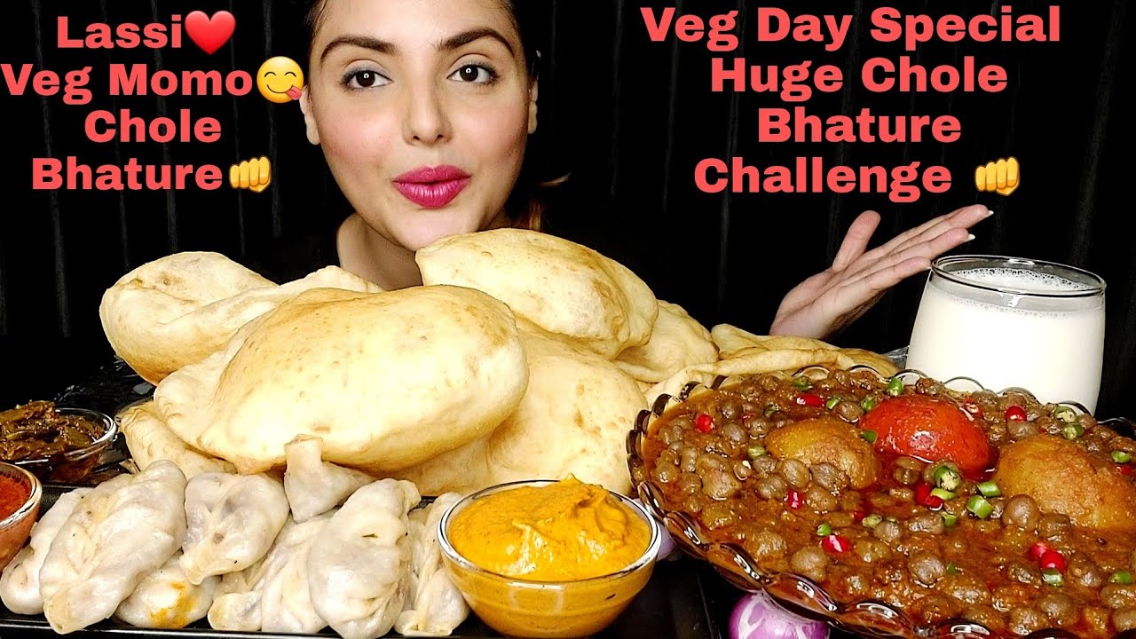 Huge Spicy Chole Bhature Eating challenge👊 | Veg Momo | Streetfood Eating❤ | Mukbang 🤤| Big Bites😯