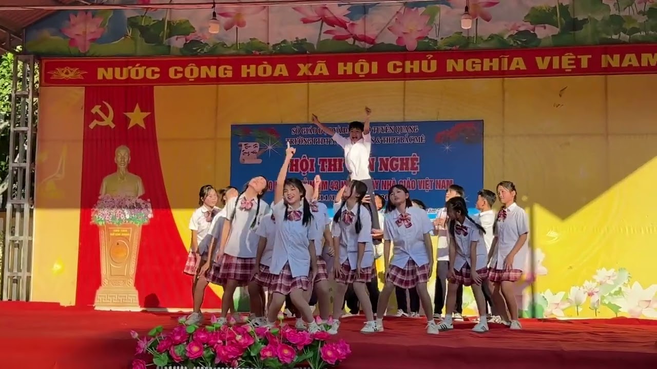 Nhảy học tr&ograve; ngoan 8b ntbm
