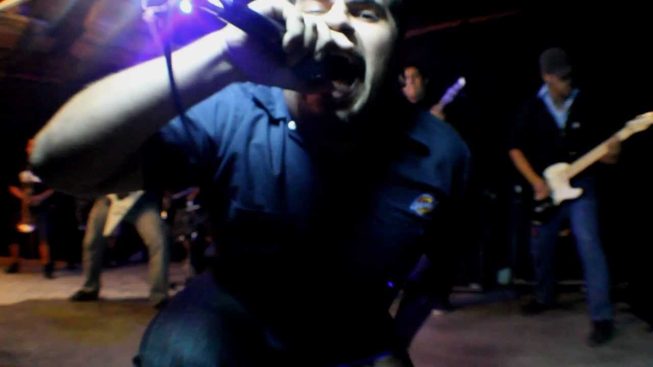 La Pobreska- Rebeldia (Official Music Video)