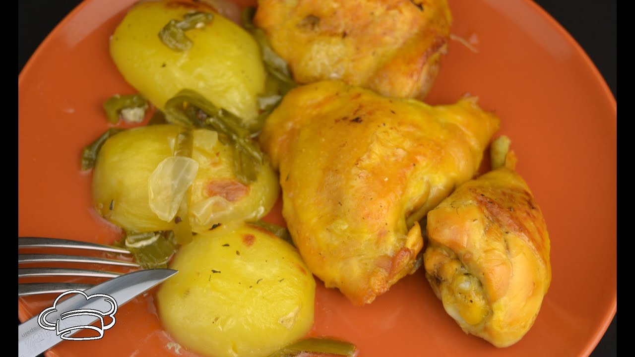 Muslos de pollo al horno con patatas asadas