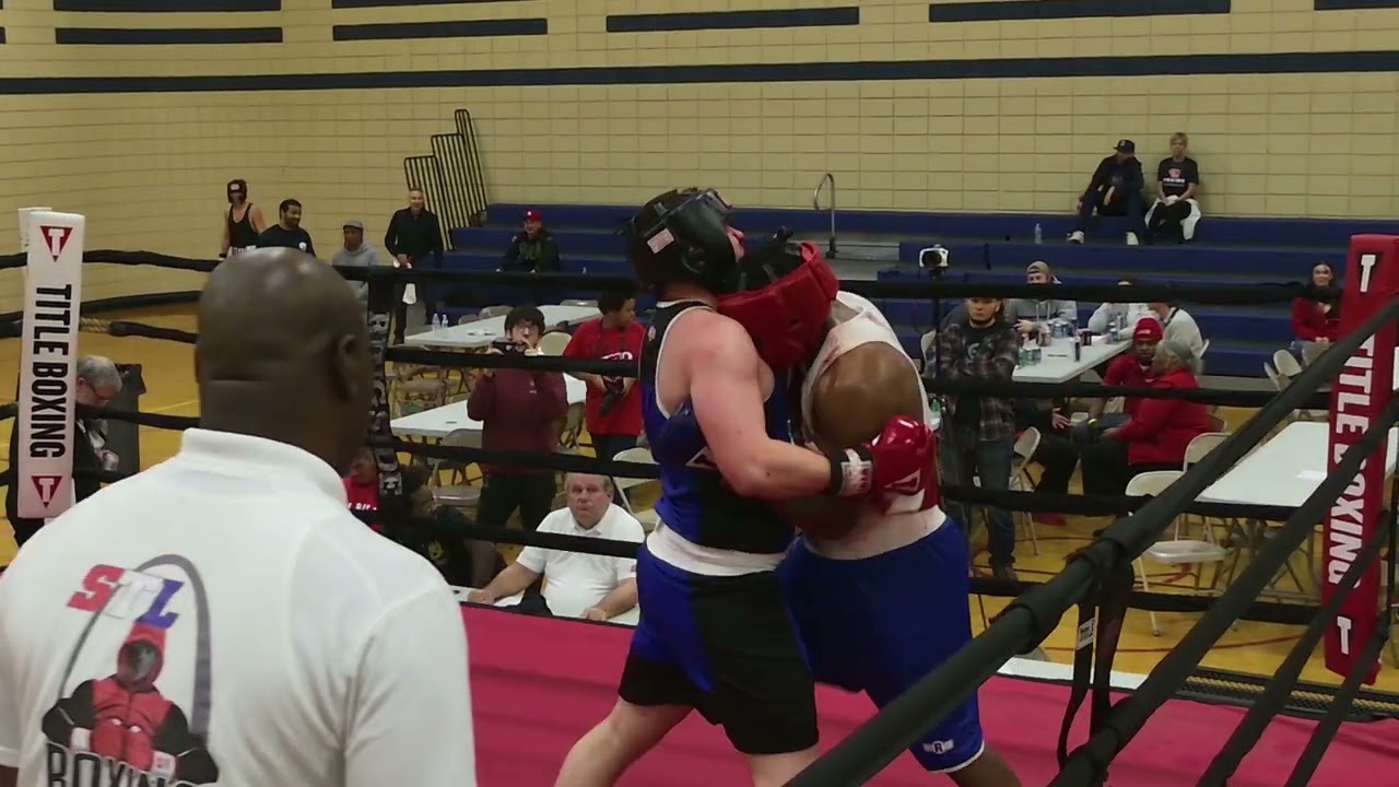Justin Pound Mens 203+lb 18 40 Novice Kevin Walker | St Louis Golden Gloves 2024