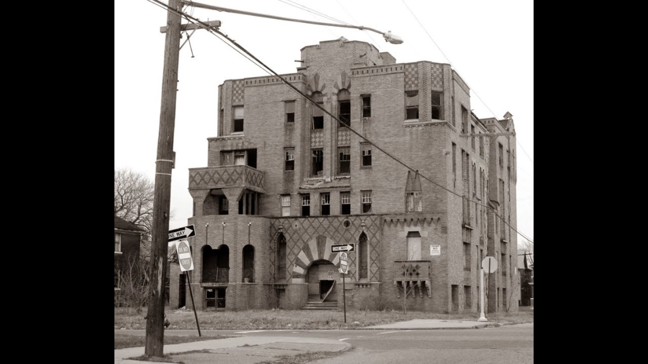 Abandoned 1928 Art Deco Apartment Building With Amazing Features