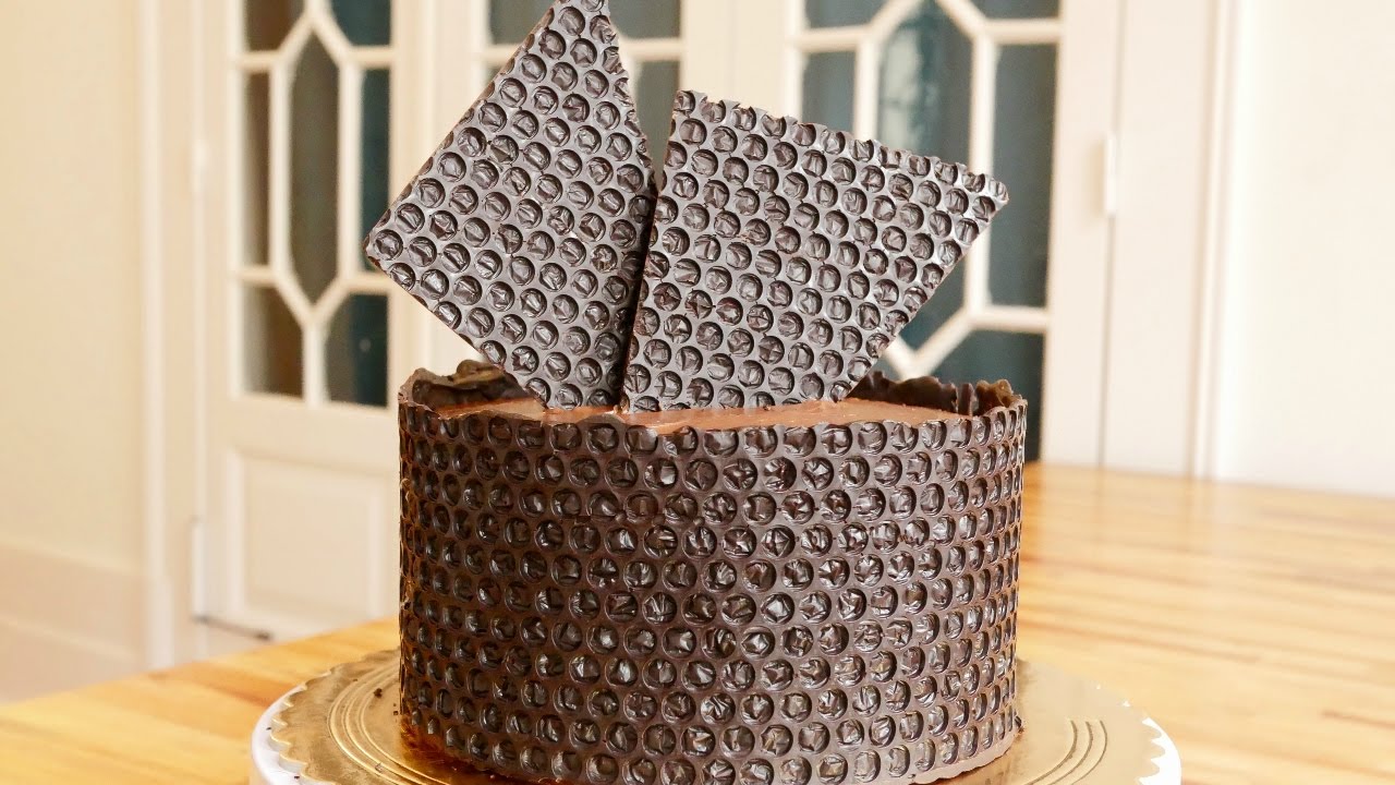 Decora bolo com Plático Bolha!! Bolo de aniversário/Tatiane Marques