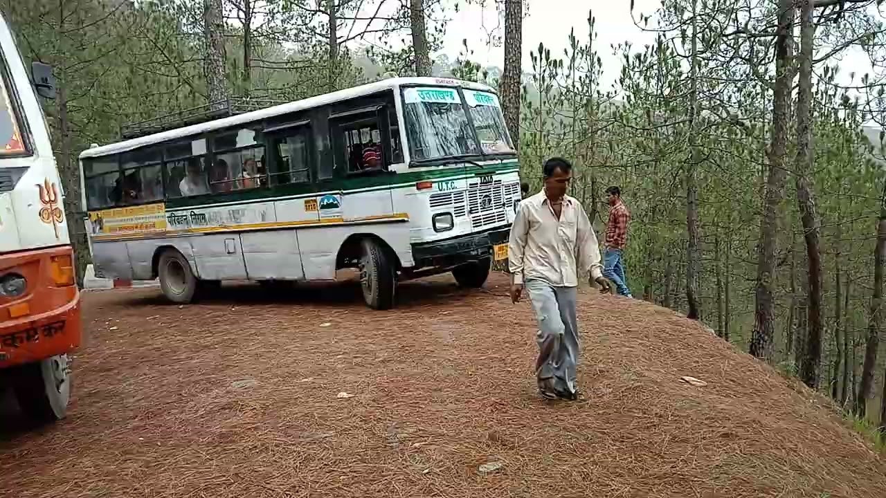 Amazing Driving Skills of Uttrakhand Roadways Bus Driver, #ranikhet #drivingskills #uttrakhand