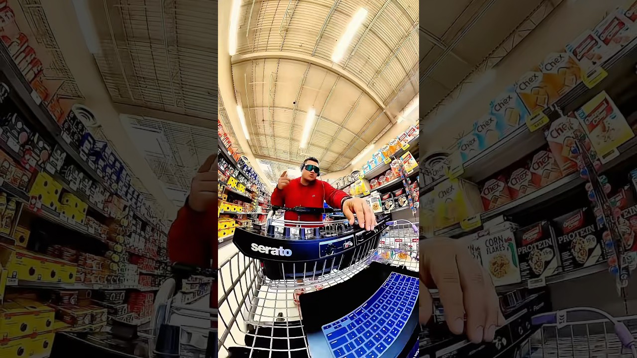 Mezclando en el supermercado 🎧🍭 #Reggaeton #DJLife #YouTubeShorts #MixEnVivo #dj #djalejandrop