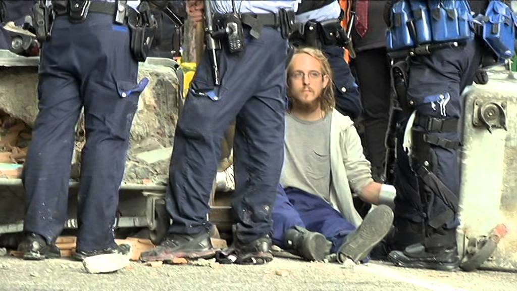 TELE TOP: Polizei r&auml;umt Blockade vor Labitzke-Areal