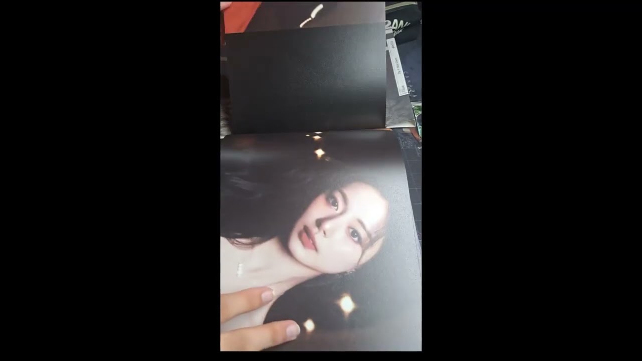 [Album Unboxing] TWICE Tzuyu 1st solo album abouTzu - run ver. 