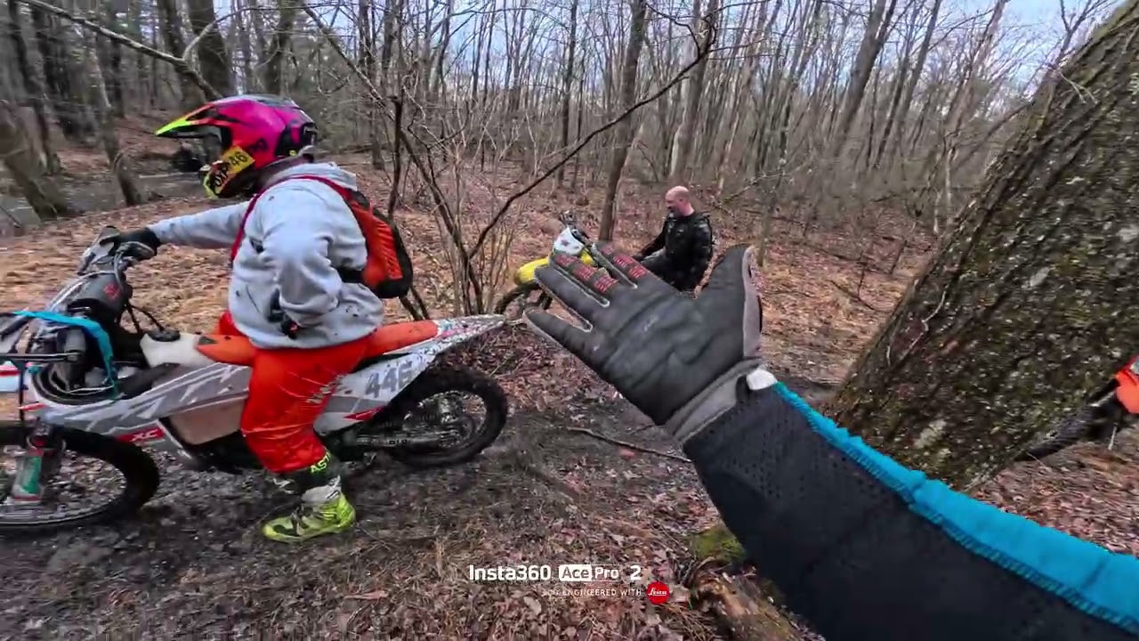 Sunday Funday! @famousreadingoutdoors 