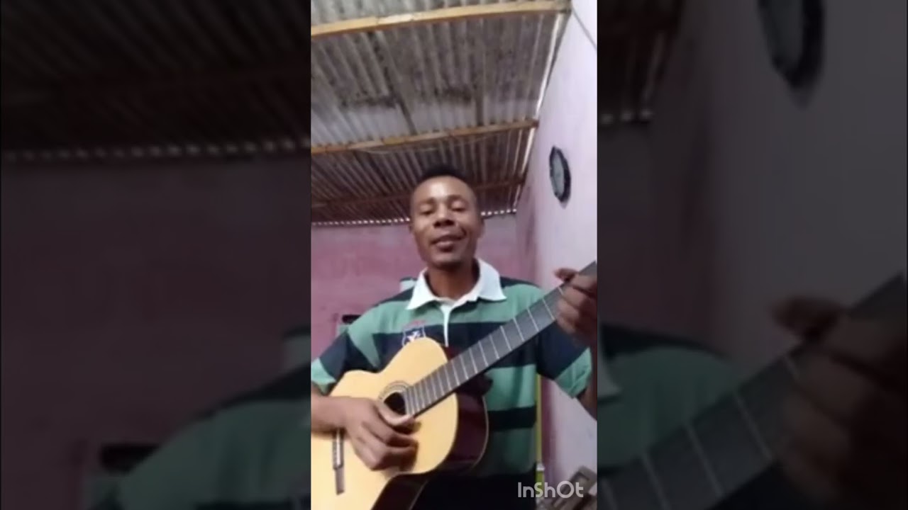 Moisés louvor e adoração-Deus é Deus.