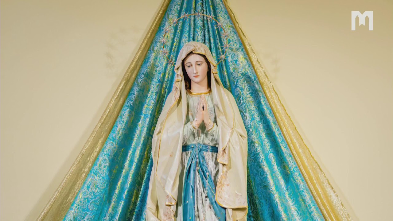 Suivez le programme de prière du soir de l'église Saint-Jacques à Medjugorje