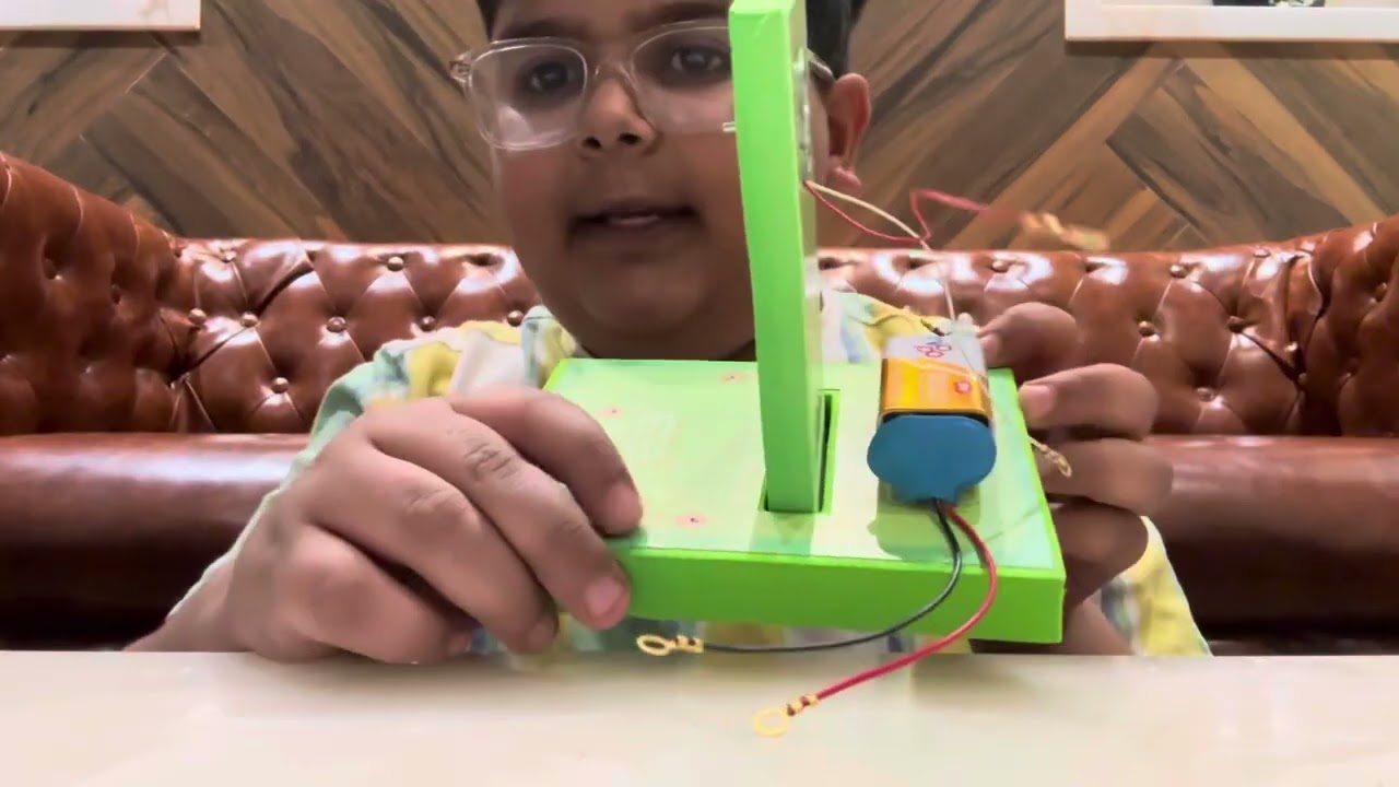 ￼ How to make a table fan with Einstein box,￼ electricity kit