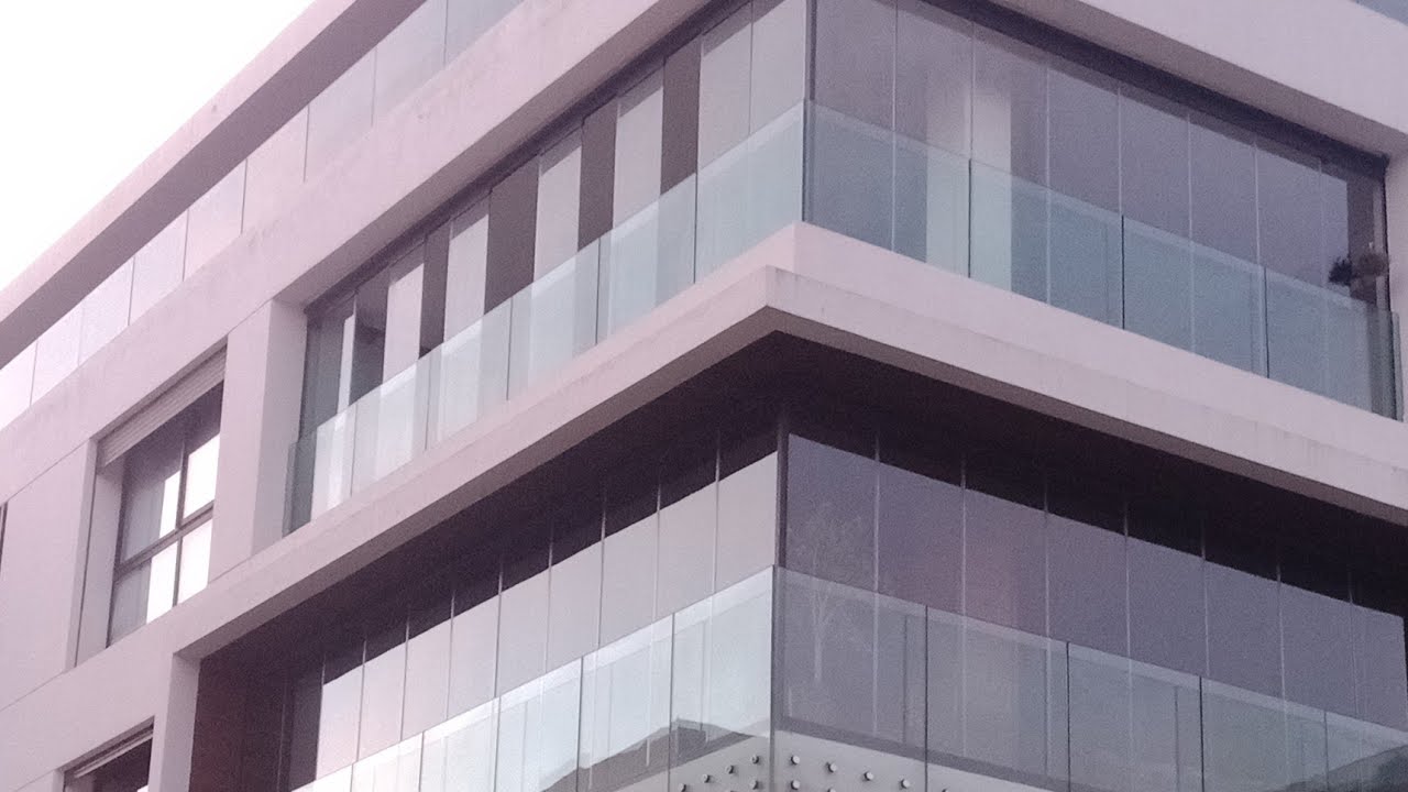 Accordéon terrasse de verre trempé 10mm , porte accordéon aluminium,fenetre accordeon aluminium