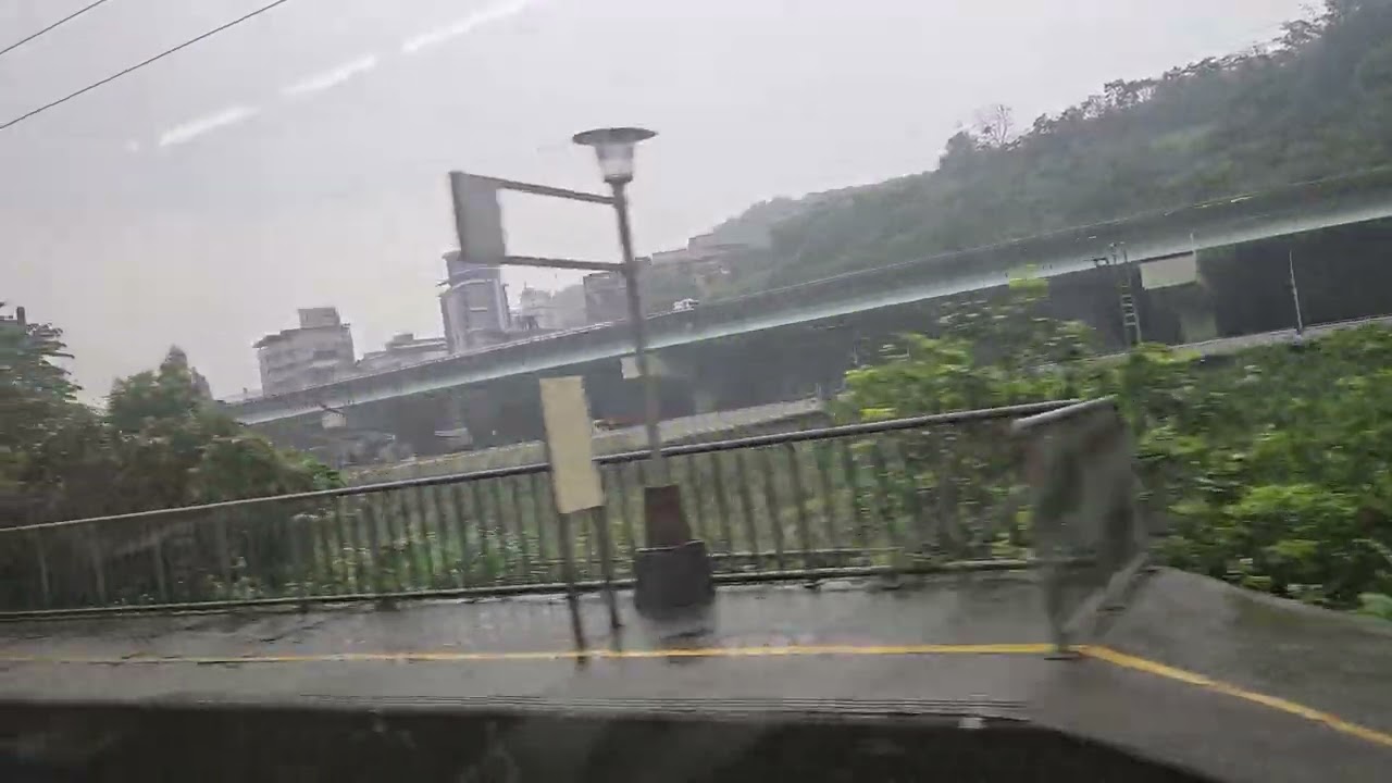 4151次蘇澳發車經由宜蘭線開往樹林的EMU700型八輛二編組EMU706+EMU705阿福號區間車，(四腳亭火車站→八堵火車站路程景)