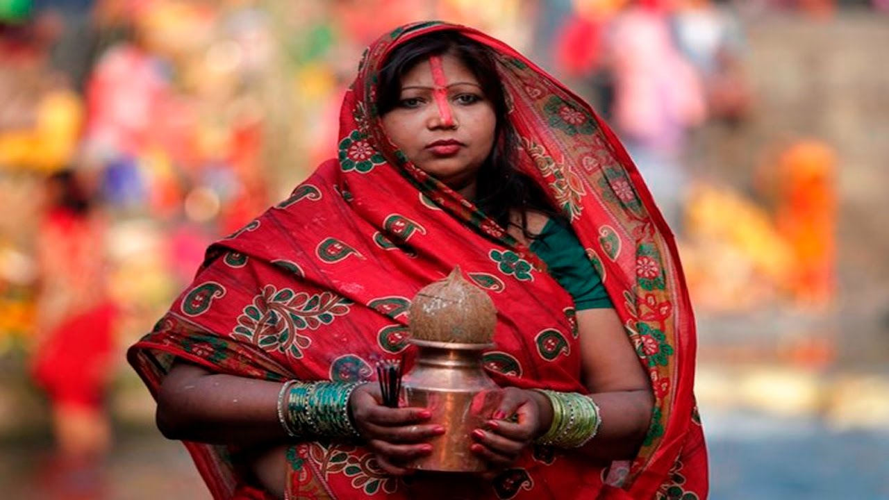 छोटी मोटी सुनर बिटुववा के 卐 Bhojpuri Paramparik Chhath Geet ~ New Bhajan 卐 Ripali Raj Bhakti Song