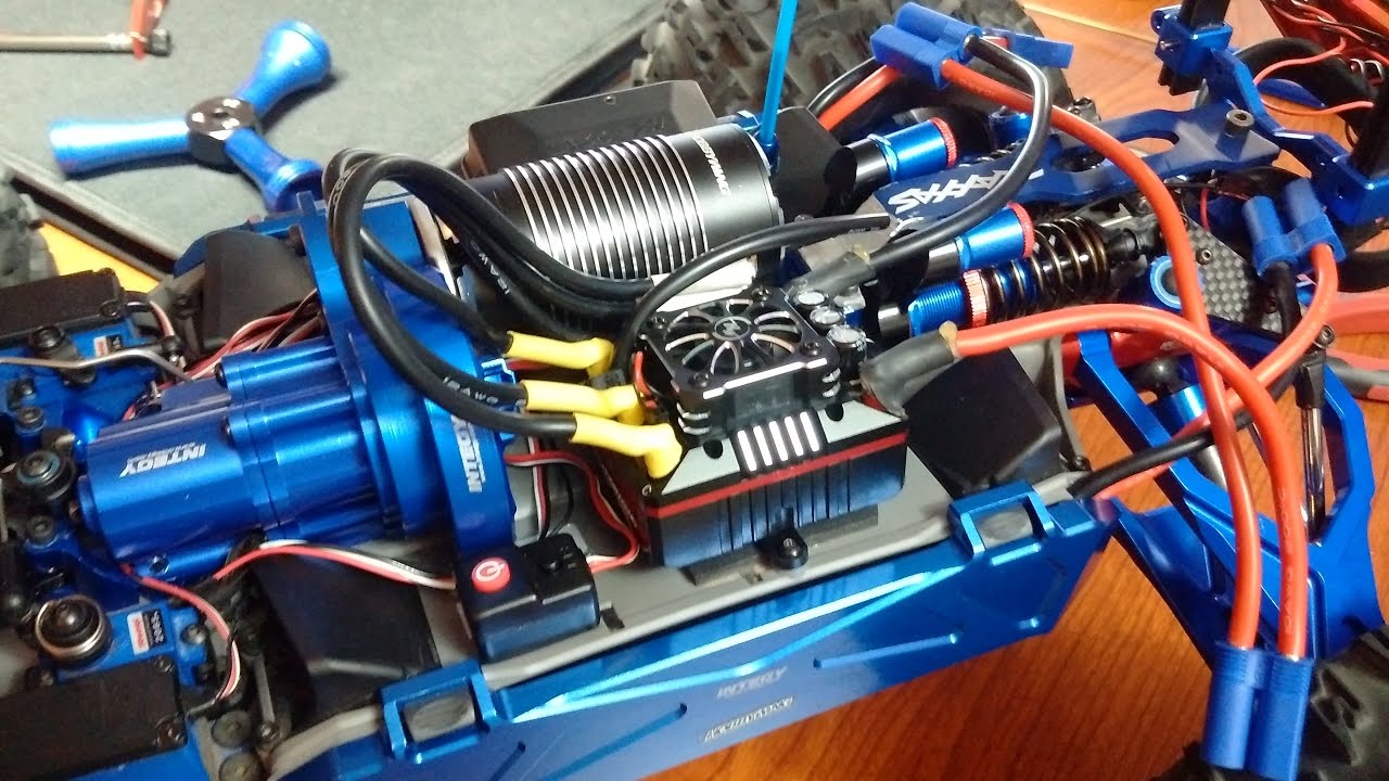 Traxxas Summit HOBBYWING BRUSHLESS SENSORED update