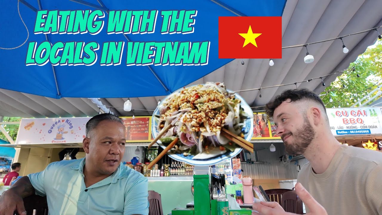 Eating with the locals in (Phú Quốc) Vietnam