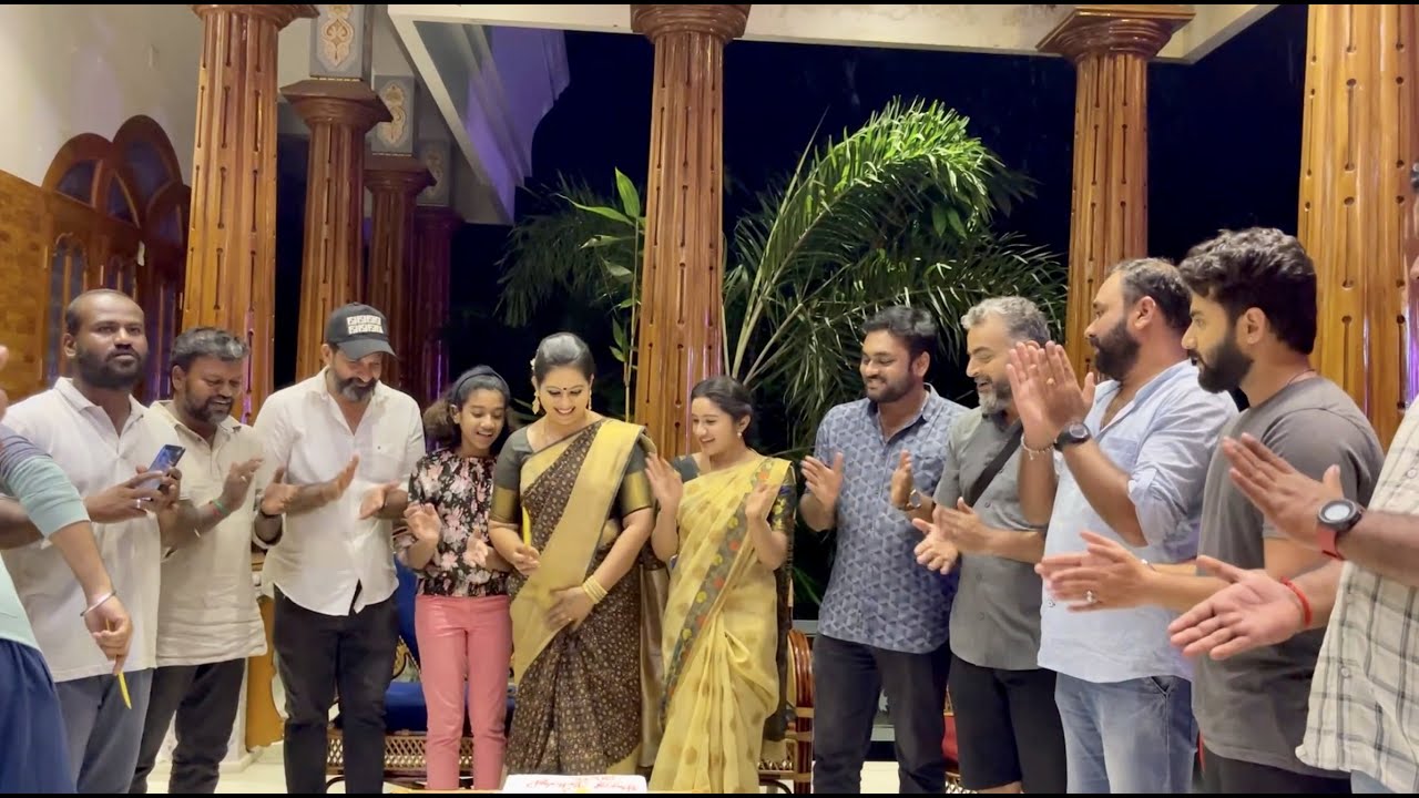 Sheela Amma’s  Birthday Celebration at Mounaraagam Shoot | Vlog 14 | Raveena Daha