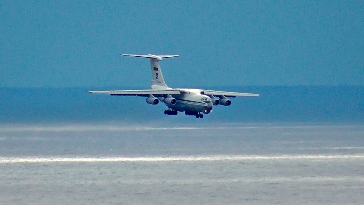 Фантастическая посадка над морем. Ил-76 в Сочи