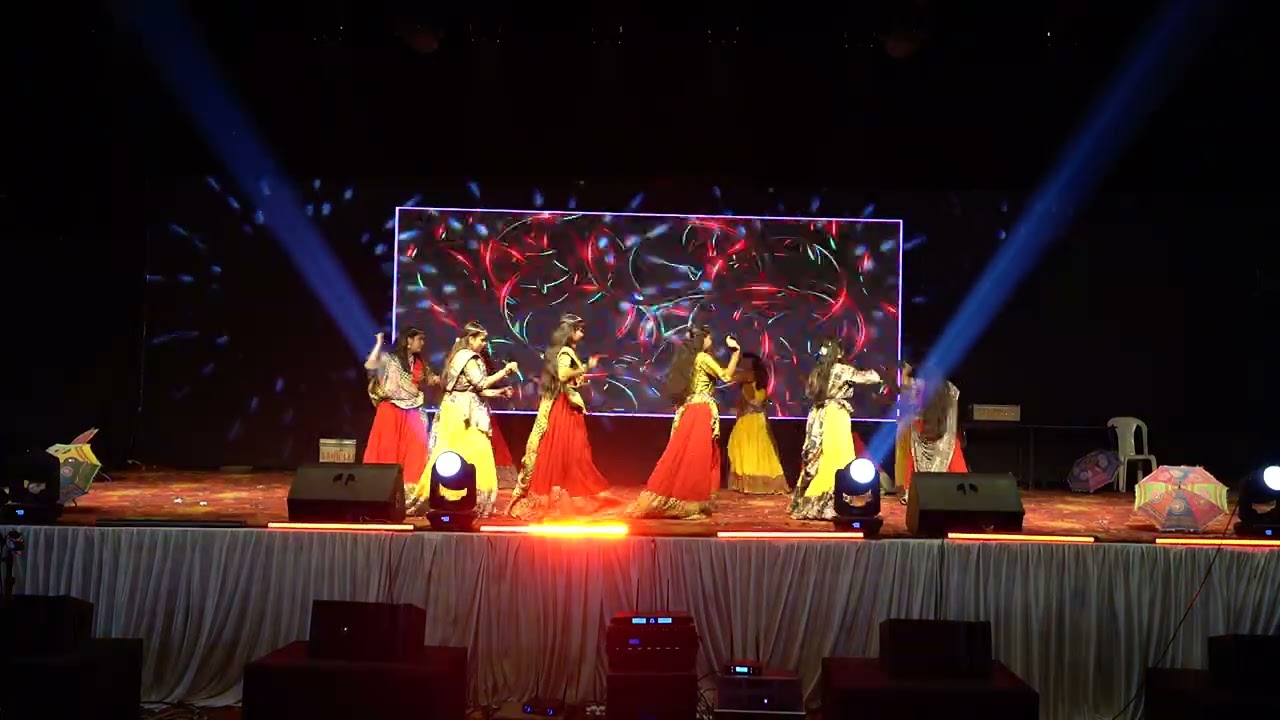 LEELA’S PUBLIC SCHOOL1. VANDE ANNUAL FUNCTION celebration 2025-26 CLASS- VII & VIII (GIRLS) GARBA