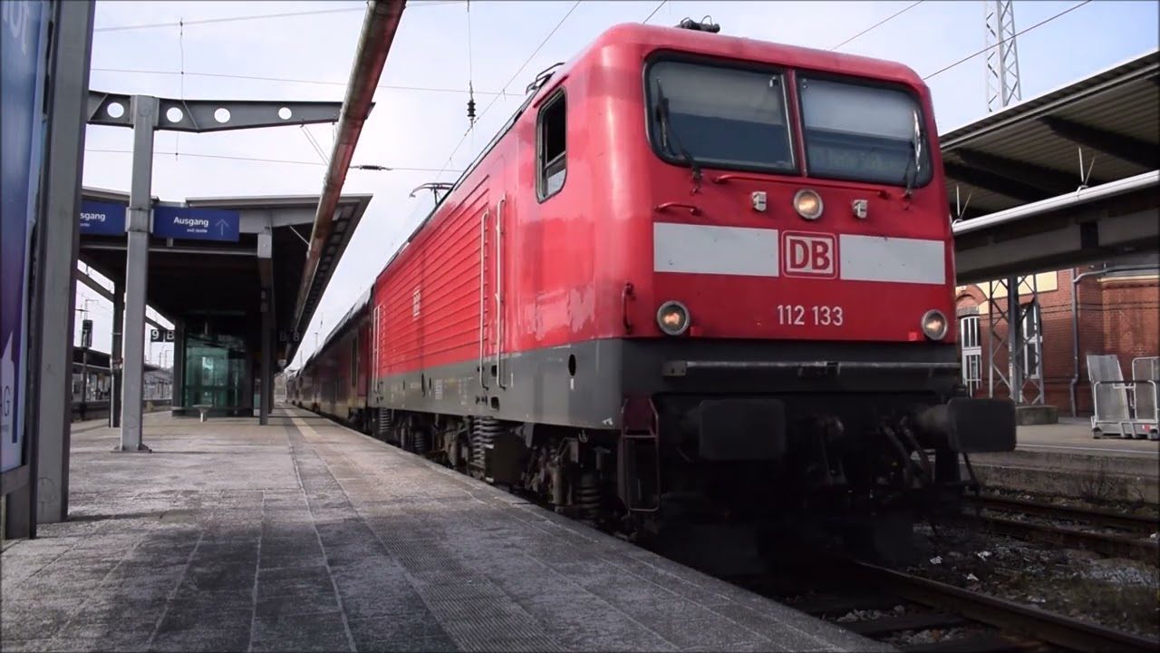112 133 im Bahnhof Rostock Hbf