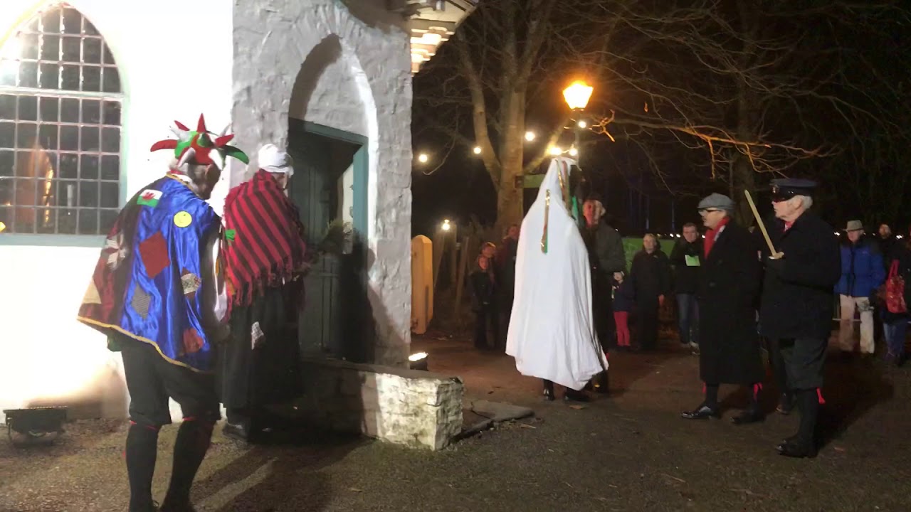 Mari Lwyd - Welsh Christmas Tradition