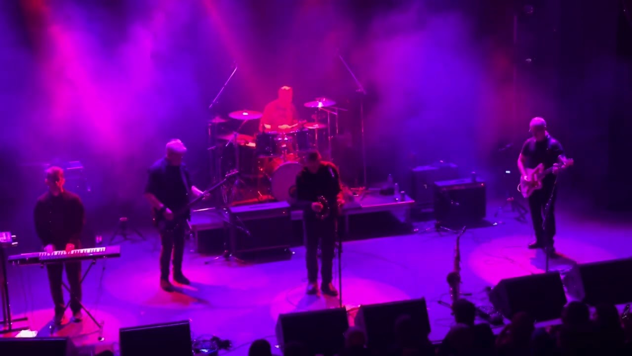 SAD LOVERS & GIANTS GAGARIN 205 ATHENS 2025 3
