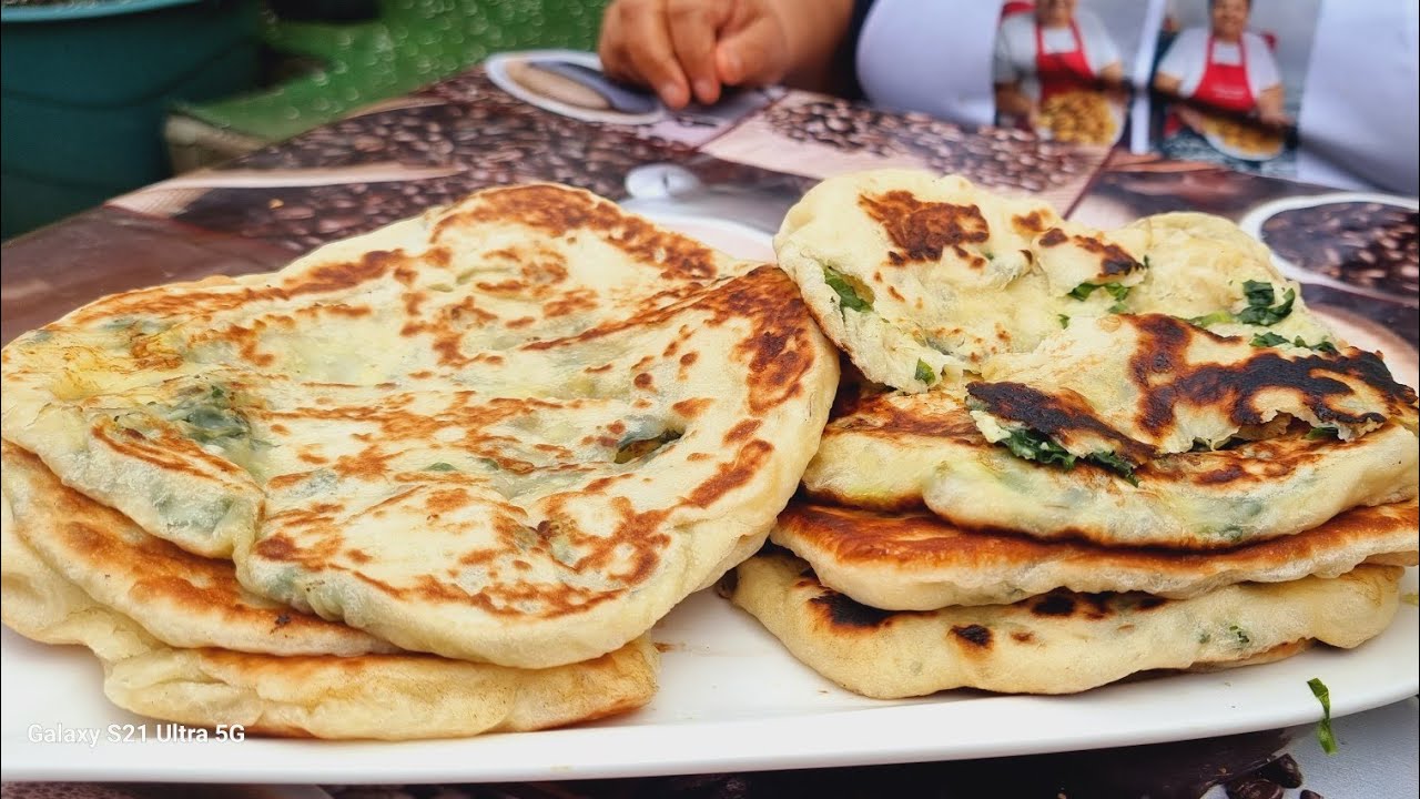 Plăcintă Bihoreana cu Br&acirc;nză și Leurdă‼️‼️‼️#viral #food #pizza #easter #easy #anime #cute #fyp 