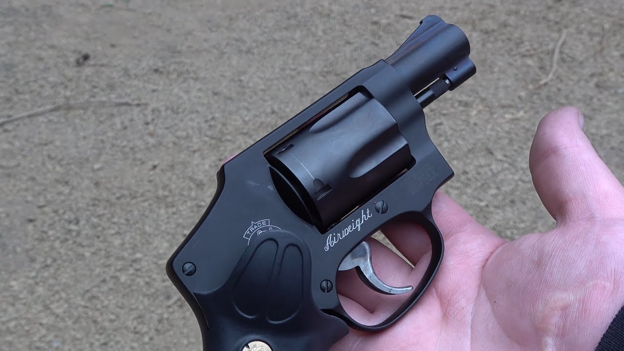 Обзор Smith & Wesson Model 442 J-Frame (модель без замка)