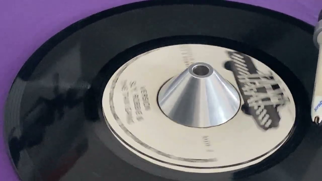 SLY, ROBBIE & THE TAXI GANG ~ Version (LEROY SMART ~ Amazing, B Side)