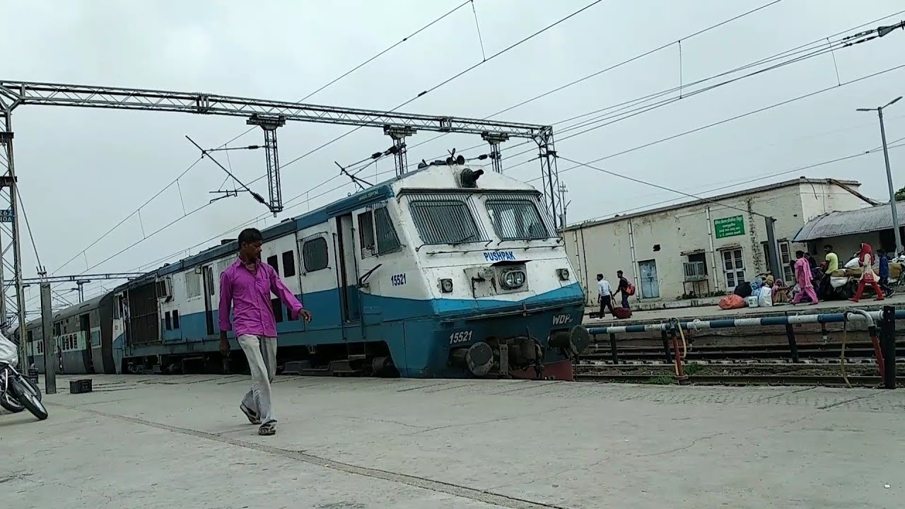14712 Shri Ganganagar - Haridwar Intercity Express arriving at Ambala Cantt