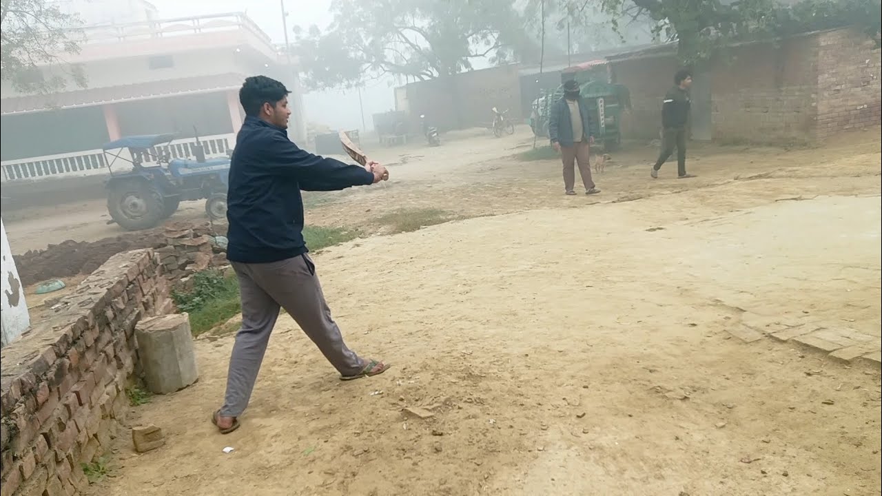 kohre mein bhai log ke sath cricket khelte hue😂