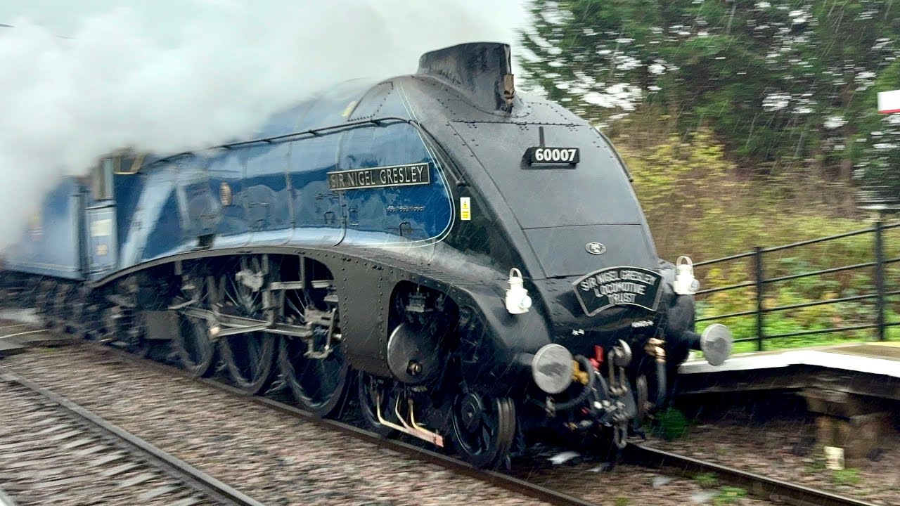LNER A4 60007 ‘Sir Nigel Gresley’ Passing Manea At SPEED In Both Directions! - 22/11/25 (4K)