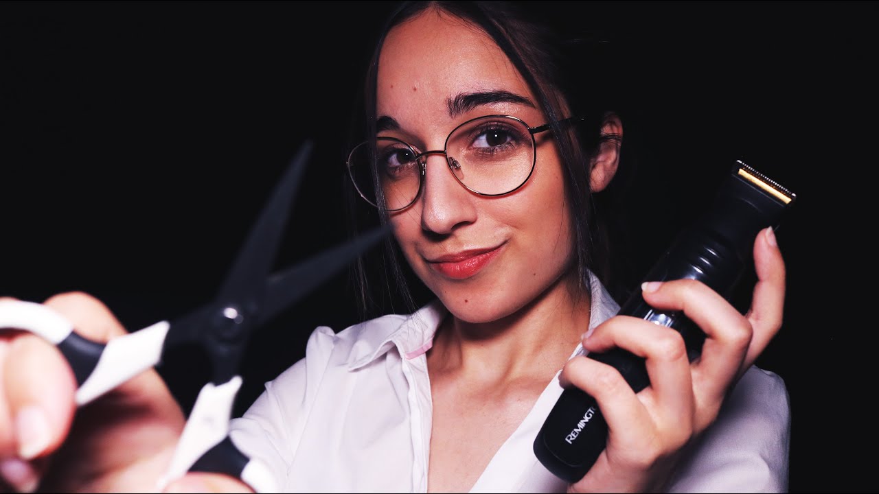 ASMR em Português | Na Barbearia: Cortando o Teu Cabelo e Barba! | Barber Shop Roleplay for Men
