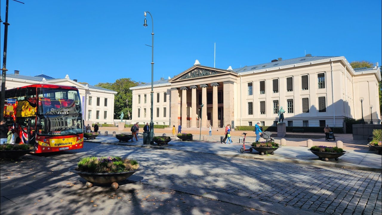 Hop on Hop off bus tour, Oslo, Norway
