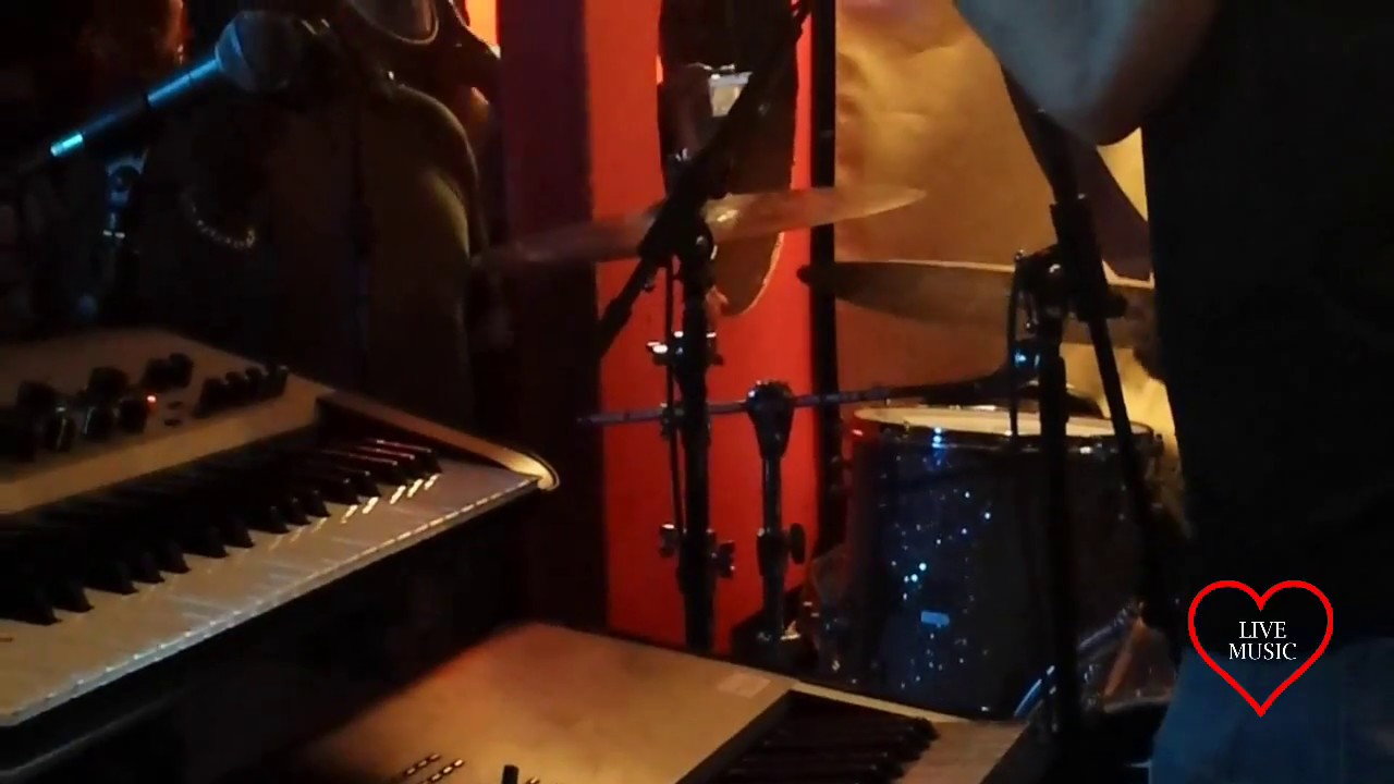 Giant Steps Cory Henry Snarky Puppy - Watch his hands