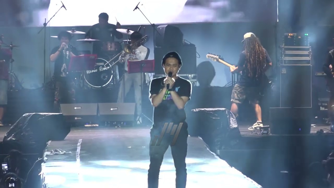 Live Momonon di Konser Indonesia Maju, Tangerang