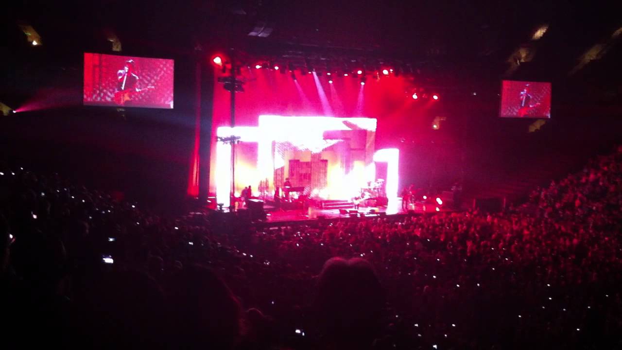 Bruno Mars Hooligans in Wondaland Tour - Rogers Arena - 