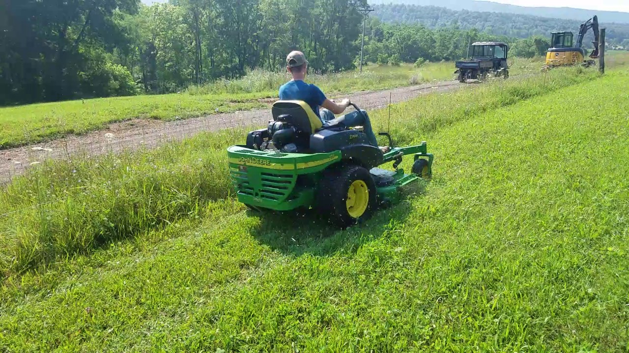 2007 John Deere 737 Zero Turn Riding Mower For Sale Mowing Grass!