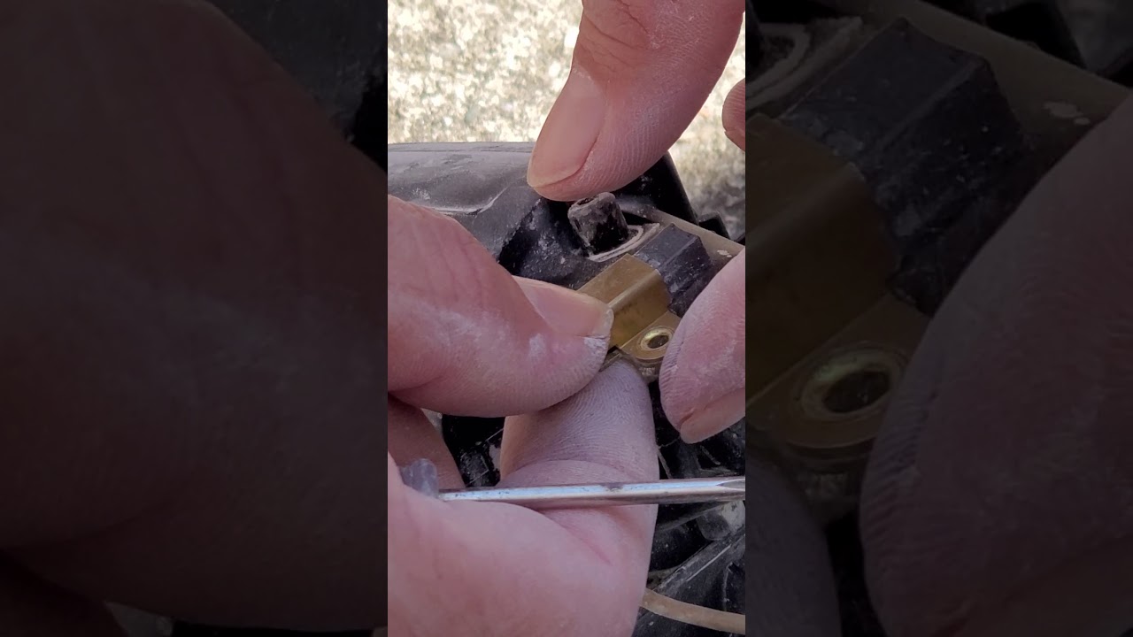 how to change the carbon brush set to the Drywall sander