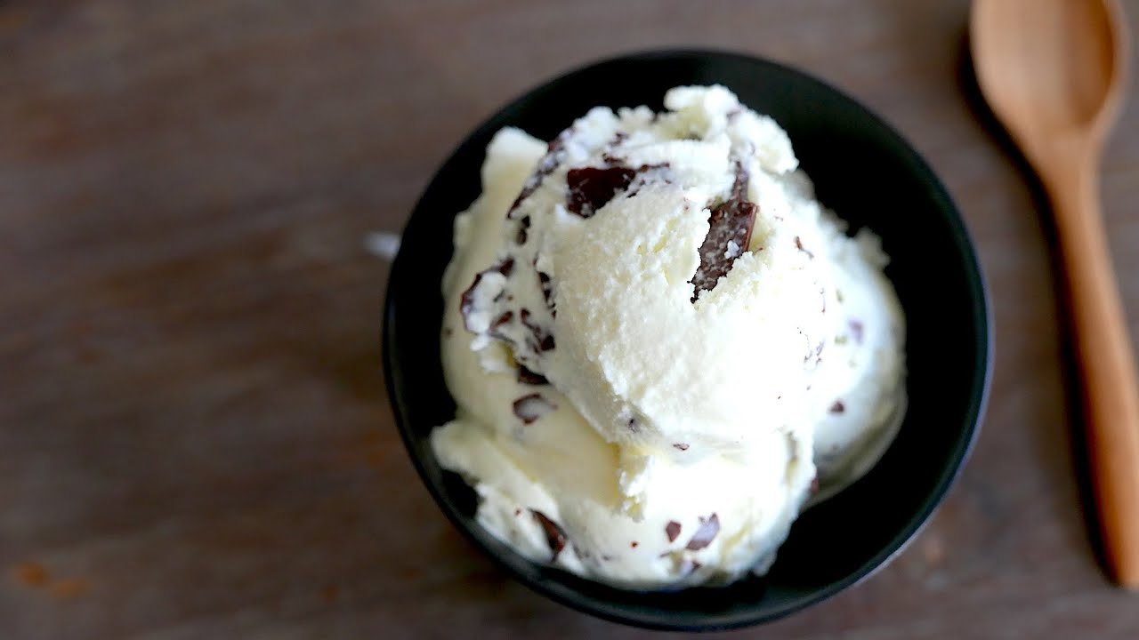 Homemade Stracciatella Ice Cream 🍦 Easy & Creamy Recipe