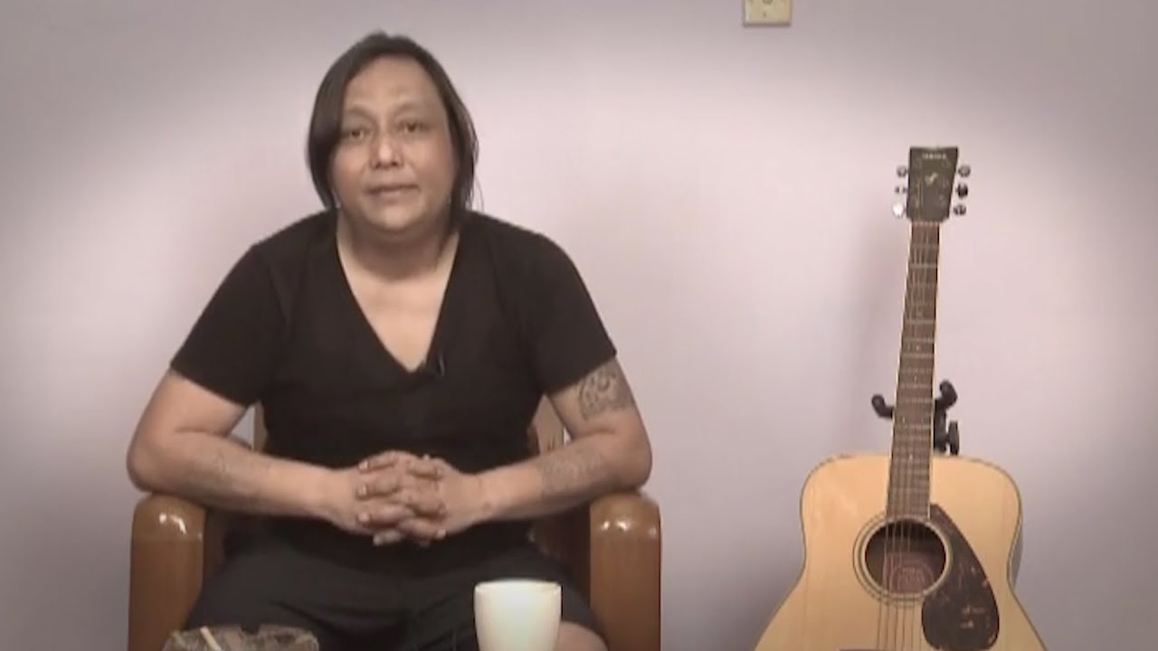 ကိုး Album (Interview)