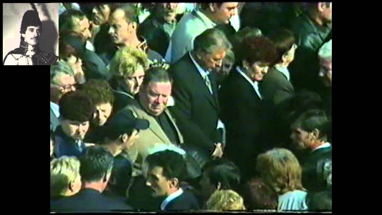 Inmormantarea lui Liviu Vasilica ( 2 iulie 1950 - 19 octombrie 2004 )