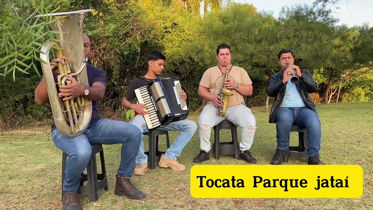 Tocata Parque jataí com Egnaldo clarinete  Dudu acordeon , Israel sax e Anilton tuba