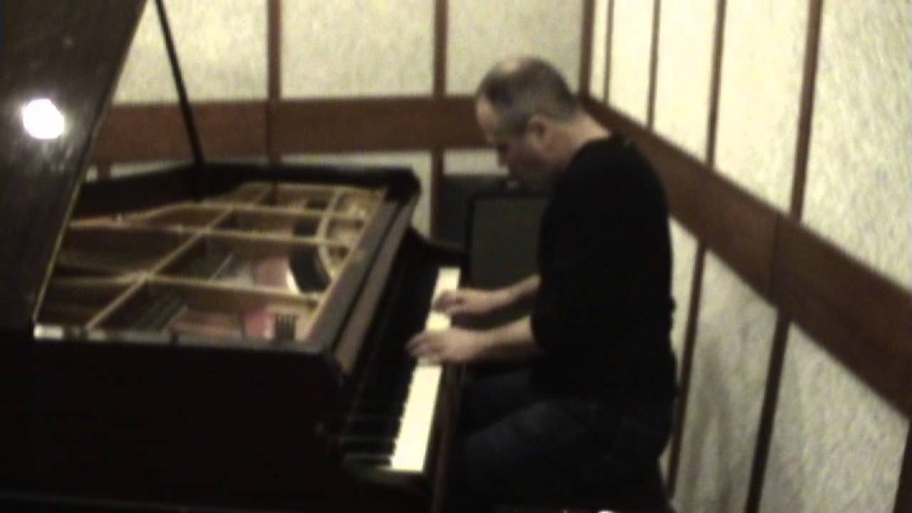 Haim Shapira plays 