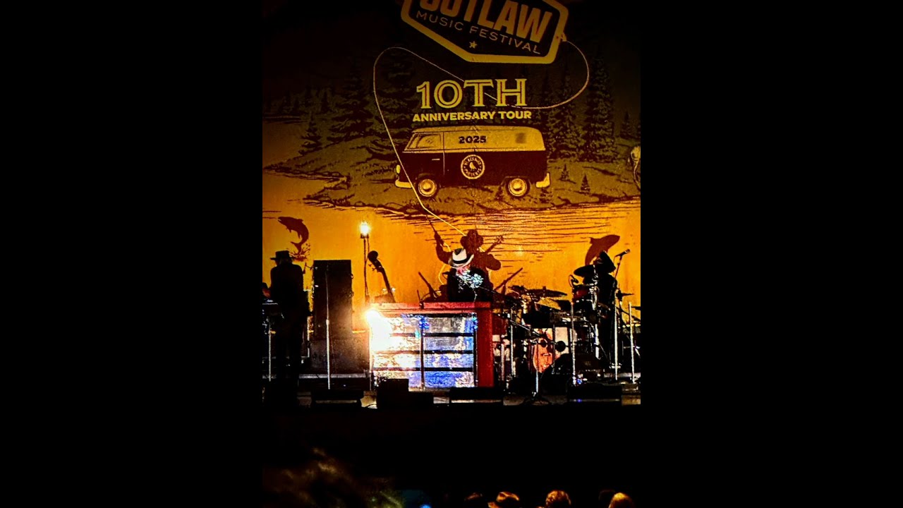 Outlaws In Gilford, NH (2025) ~ 3 Songs by Bob Dylan & Lucinda Williams's Encore (HD audio & video)