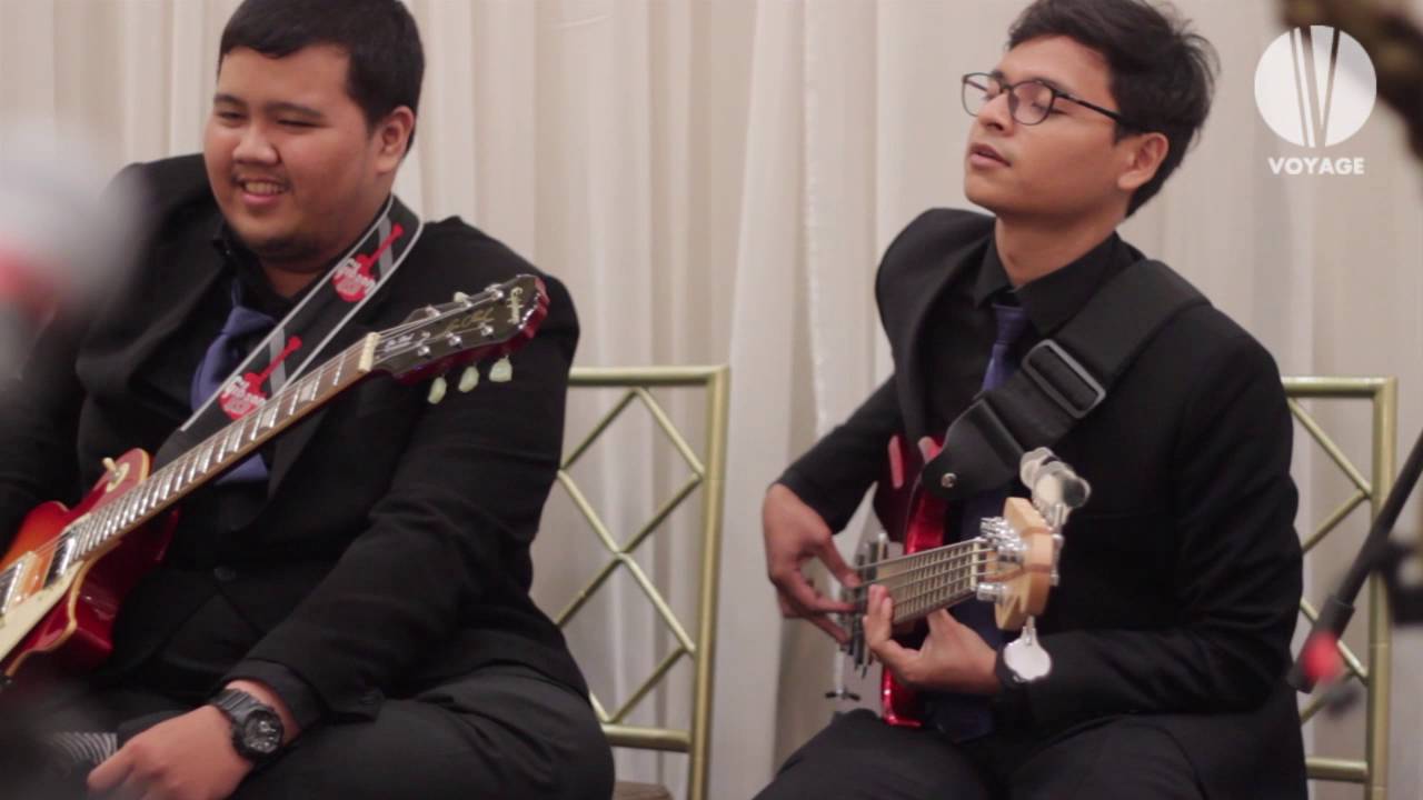 Autumn Leaves - Voyage Entertainment (Frank Sinatra Cover)